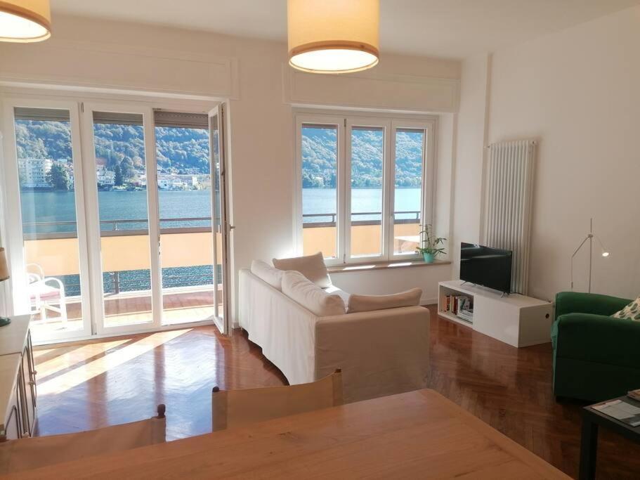 Lakefront 15 Apartment
